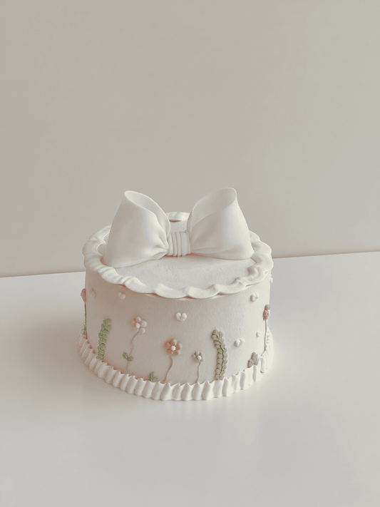 Simple Bow Cake