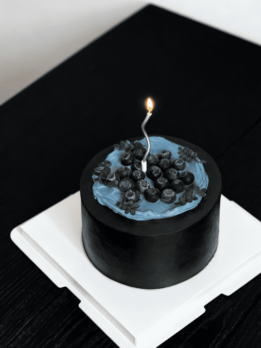 Minimalist Blueberry Cake